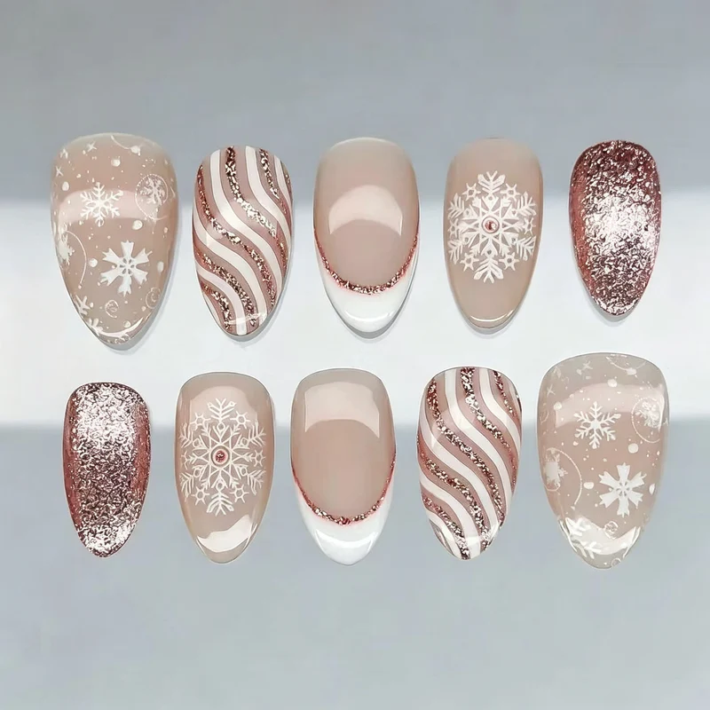 Festliches Schneeflocken-Design Press-On Nagelkunst Brehn