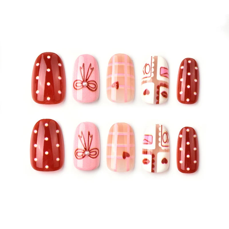 Festive gemusterte Press-On Nagelkunst Brehn
