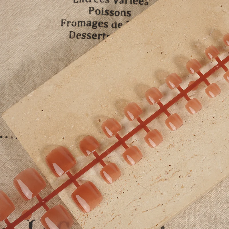 Natürlich Glänzendes Press-On Nagelset Brehn