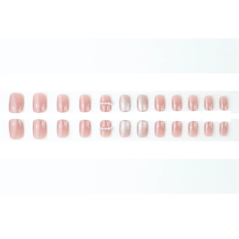 Luxus Press-On Nagelset mit Perlen- und Glitzerakzenten Brehn