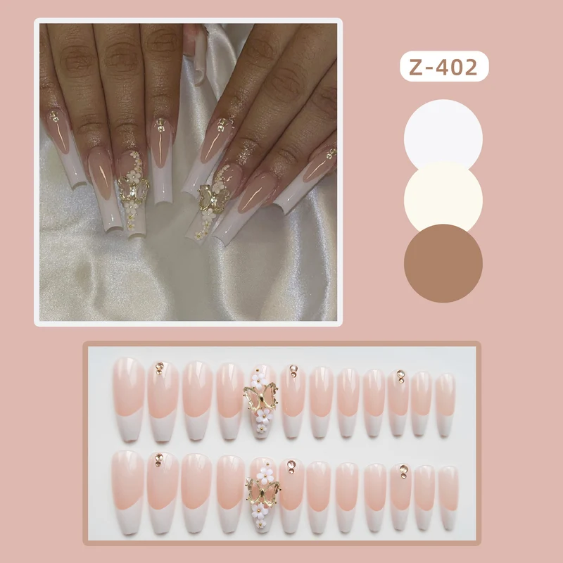 Luxus Press-On Nagelkunst mit floralen Akzenten Brehn