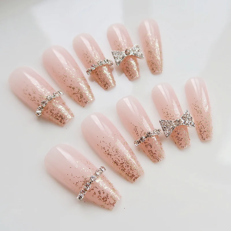 Luxus Glitzernde Press-On Nagelkunst Brehn