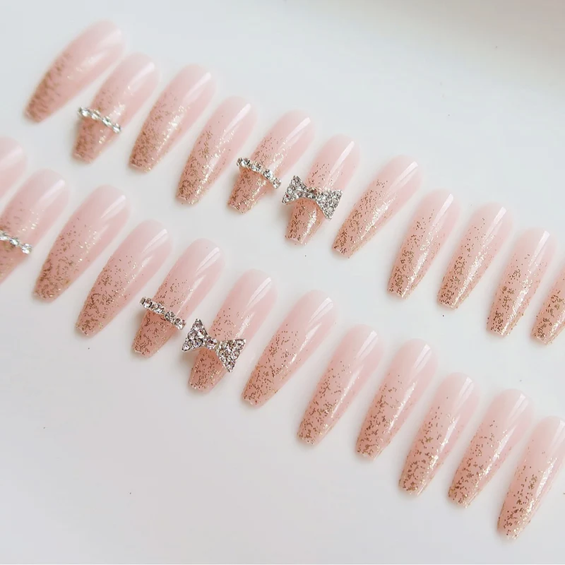 Luxus Glitzernde Press-On Nagelkunst Brehn