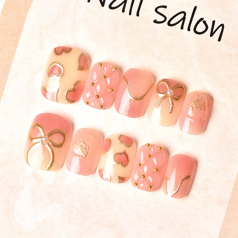 Elegantes Herz- und Band-Thema Press-On Nagelset Brehn
