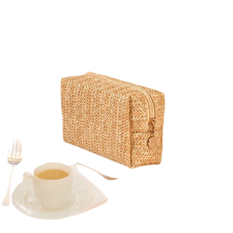 Kosmetiktasche aus natürlichem Bast mit elegantem Design Skanto