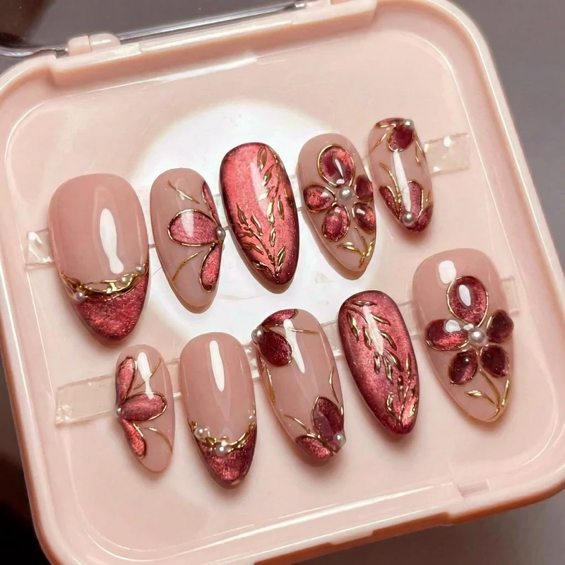 Elegantes florales verziertes Press-On-Nagelkunstset Brehn