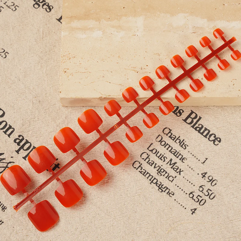 Glänzendes quadratisch geformtes Press-On-Nagelset Brehn