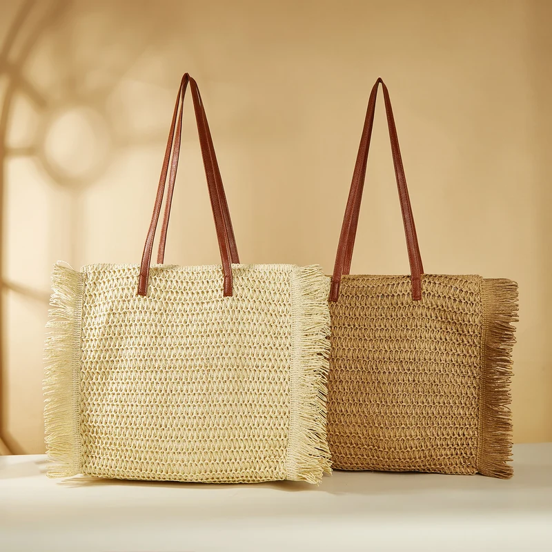 Große gewebte Strandtasche mit Fransen und Ledergriffen Skanto