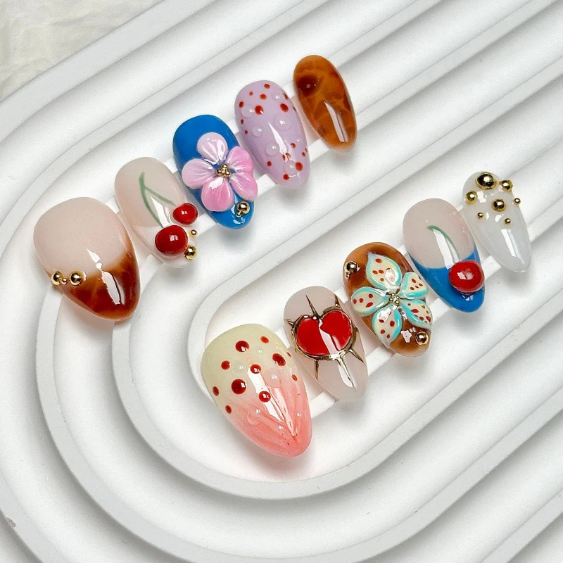 Künstlerische handgemachte Press-On Nagelkunstkollektion