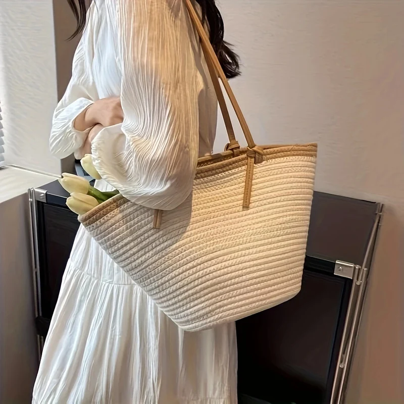 Geräumige Strandtasche aus gewebtem Material Skanto