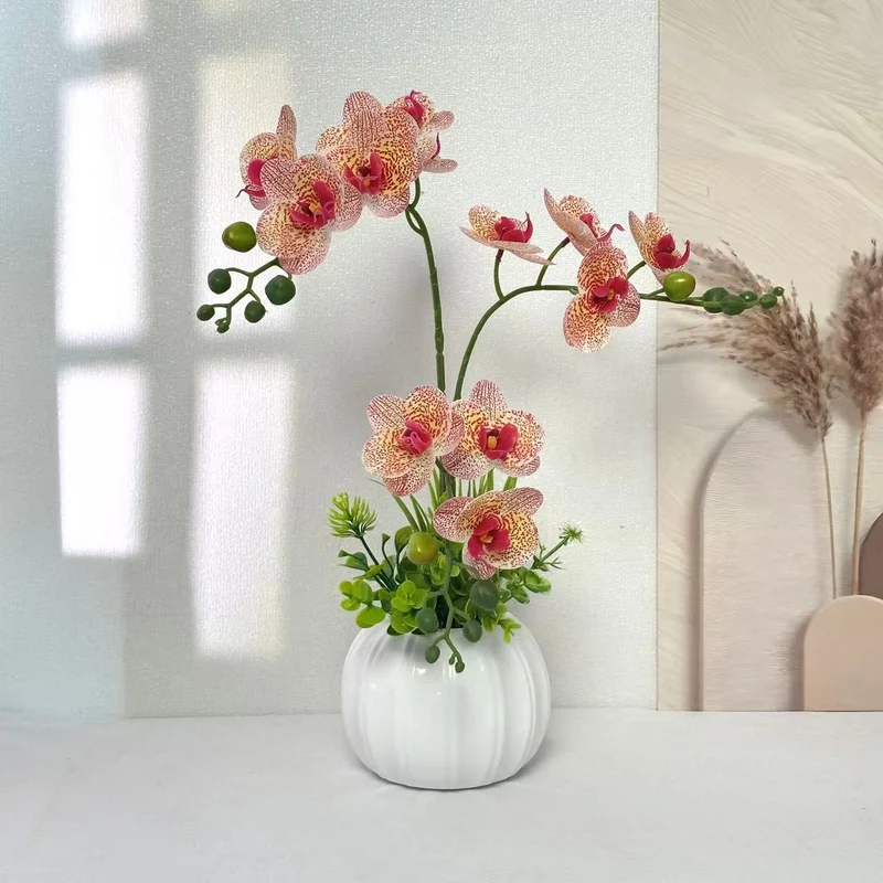 Dekorative Orchideenarrangement
