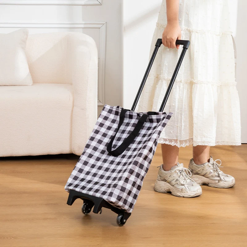 Praktische Rolltasche mit Blumenmuster Skanto