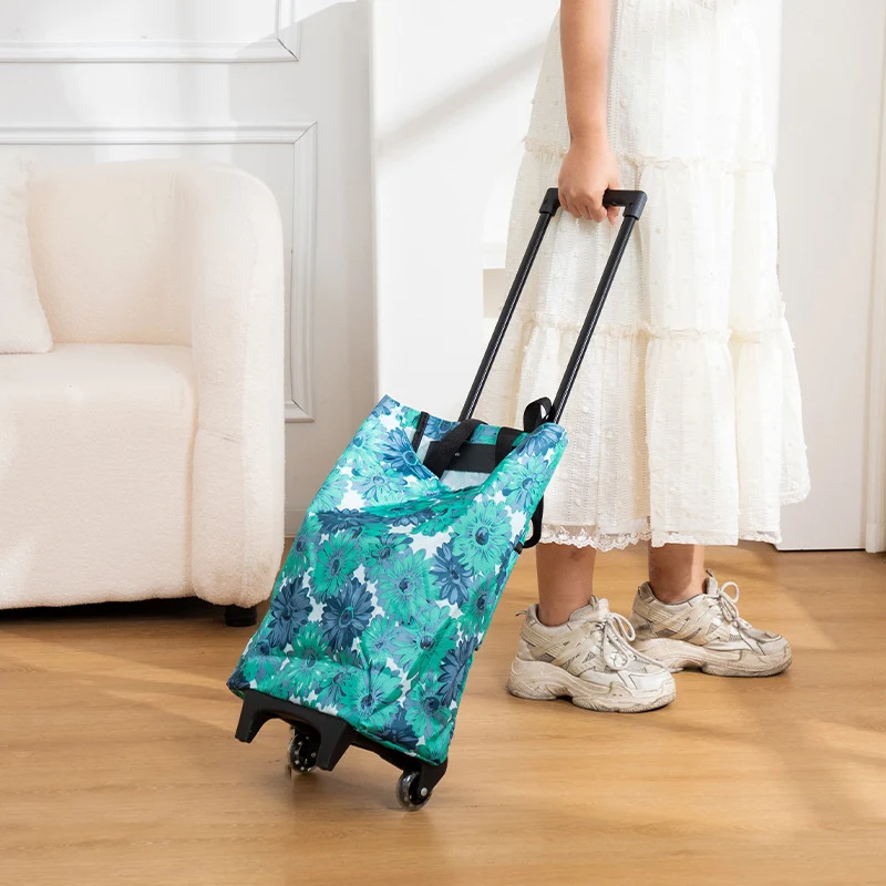 Praktische Rolltasche mit Blumenmuster Skanto