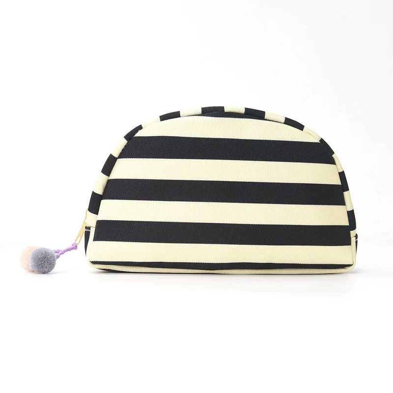 Moderne und stilvolle Kosmetiktasche Skanto