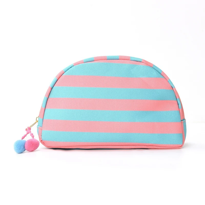Moderne und stilvolle Kosmetiktasche Skanto