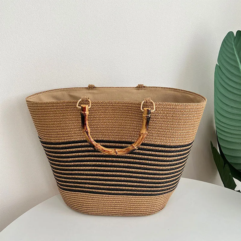 Stilvolle Strohtasche mit hochwertigem Holzgriff Skanto