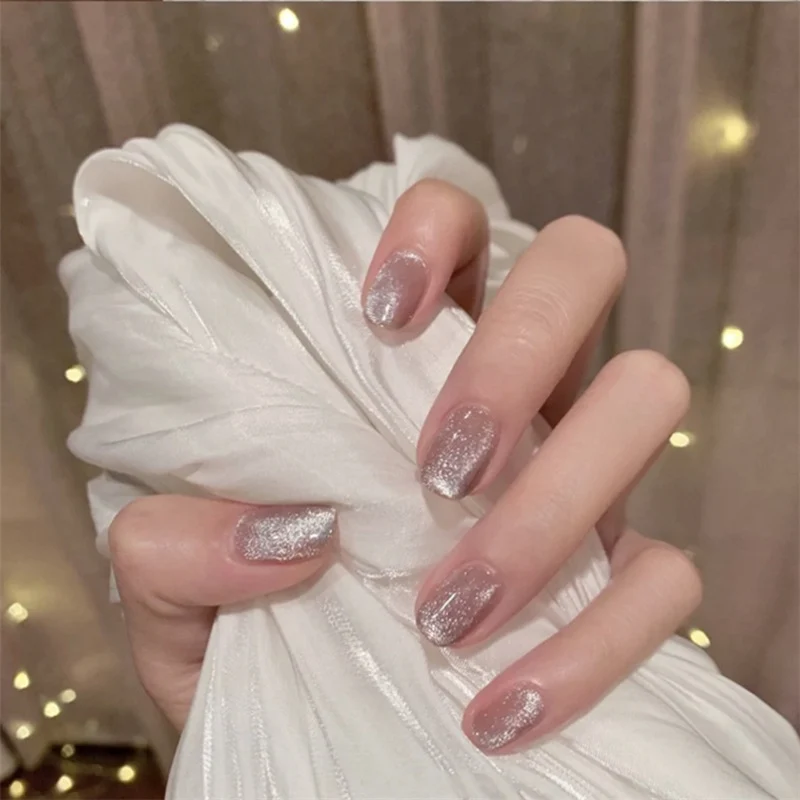 Glitzerndes Glam Press-On Nagelset Brehn