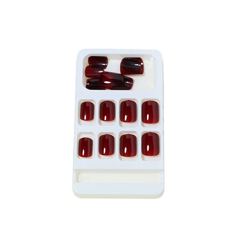 Glossy Press-On Nail Set Brehn