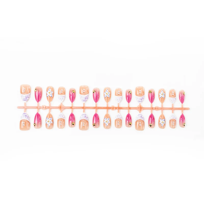 Dekoratives Press-On-Nagelset mit floralen und sternförmigen Akzenten Brehn