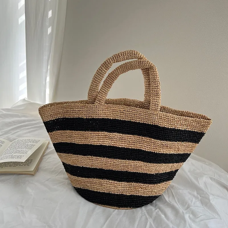 Handgefertigte Strohtasche mit geometrischem Muster Skanto
