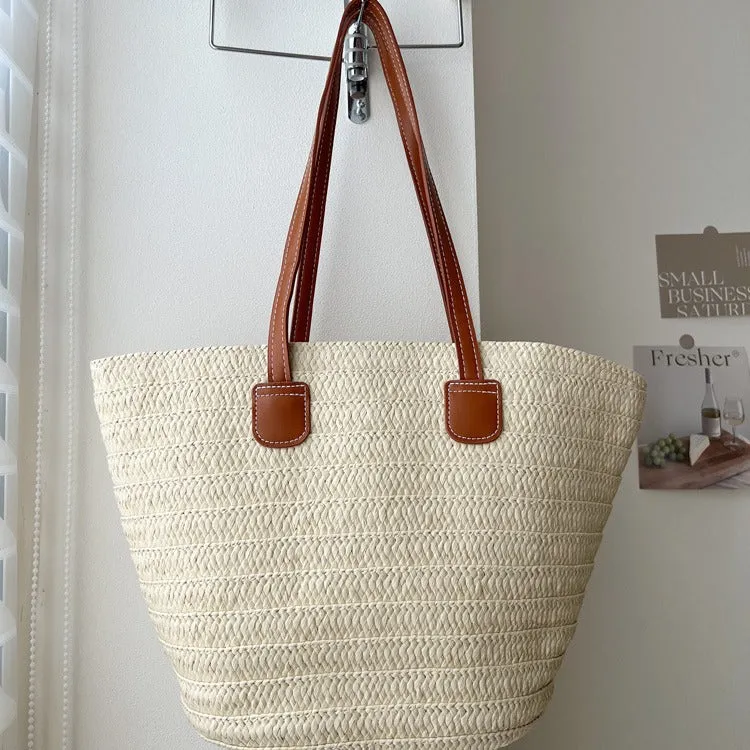 Handgefertigte Strohtasche mit eleganten Ledergriffen Skanto
