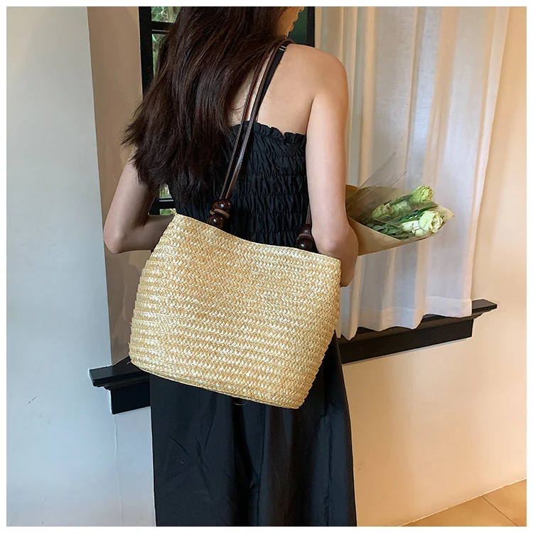 Elegante Strandtasche aus handgefertigtem Naturmaterial Skanto