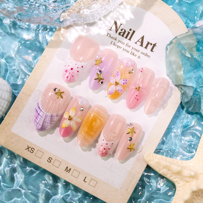 Künstlerische florale Press-On Nagelkollektion