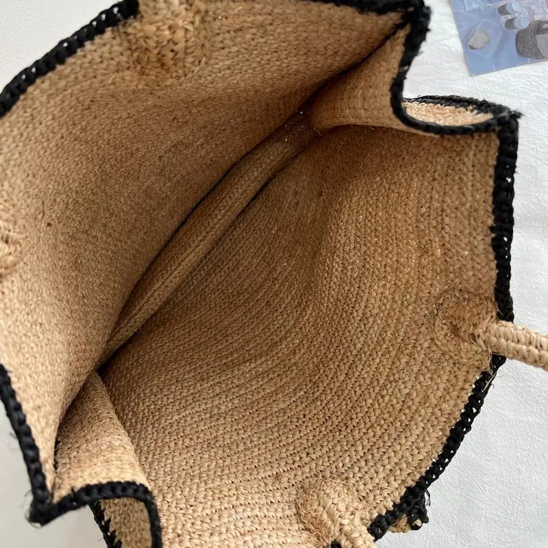 Handgemachte Stricktasche mit Blumenmuster Skanto