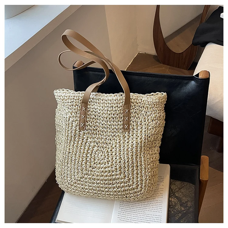 Elegante Raffia-Tote-Bag mit Ledergriff Skanto