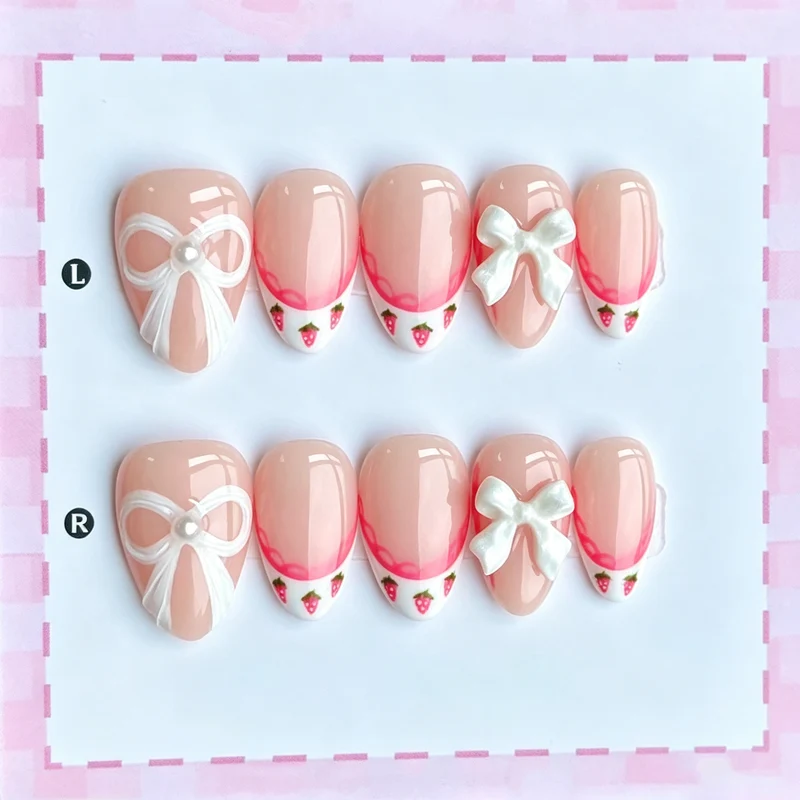 Dekorativer Bow- und Erdbeer-Themen Press-On Nagelkunst Set Brehn