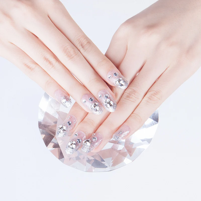 Glitzerndes kunsthandwerkliches Press-On-Nagelset Brehn