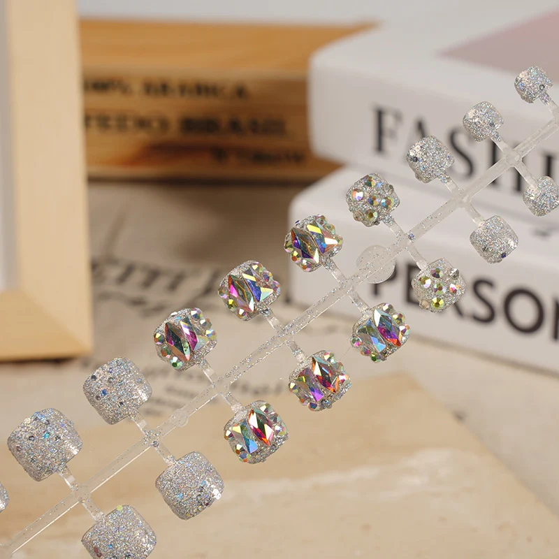 Glamourös mit Strass verziertes Druck-Nagelkunst-Set Brehn