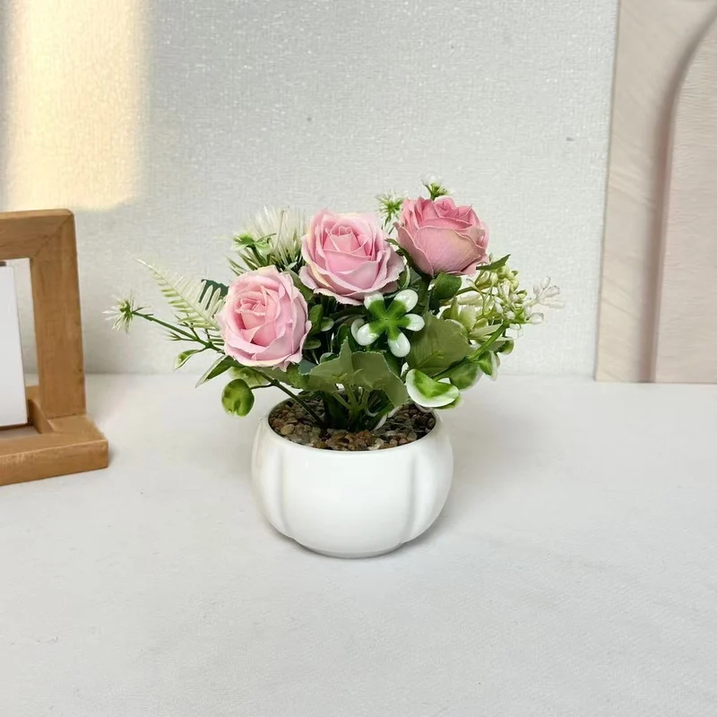 Dekorative Miniatur Blumenarrangement