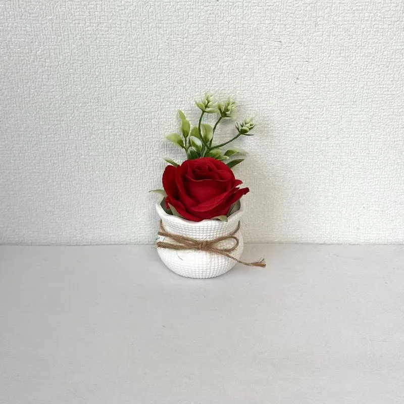 Dekorative Kunstblumenarrangement