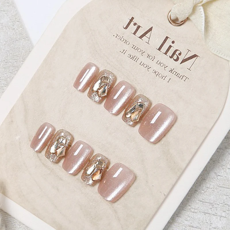 Glamouröse mit Strass verzierte Press-On Nagelkunst Brehn