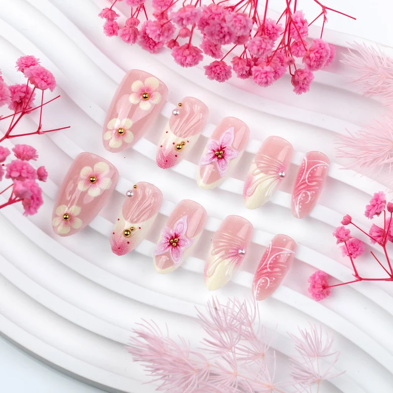 Künstlerische florale 3D-verzierte Press-On-Nägel