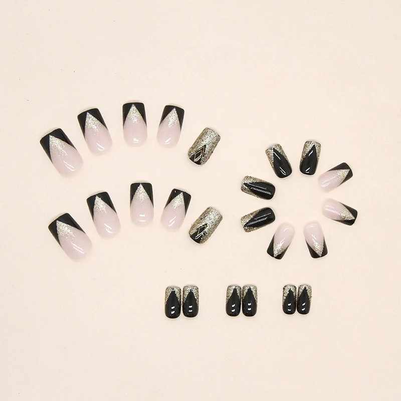 Glamouröse Press-On Nagelset mit Glitzer und künstlerischem Design Brehn