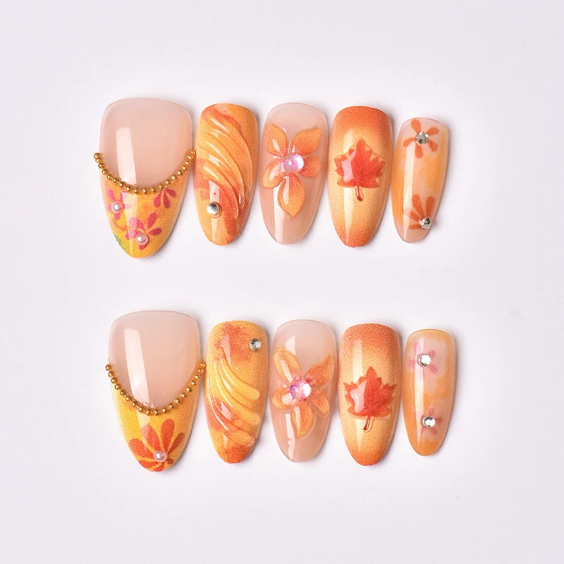 Herbst-inspirierte künstlerische Press-On-Nagelkunst Brehn