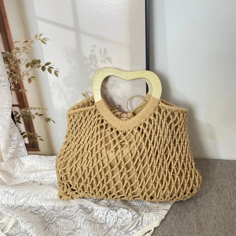 Stilvolle Handtasche mit herzförmigem Griff Skanto
