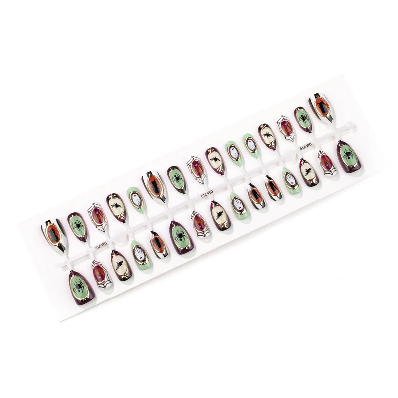 Dekoratives Halloween-Themen Press-On Nagelkunst-Set Brehn