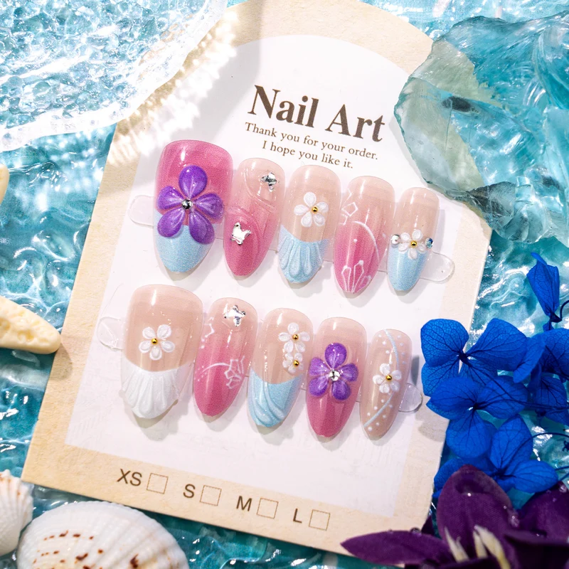 Dekorativer Floral Press-On Nail Set Brehn