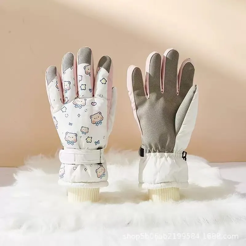Niedliche cartoonartige Winterhandschuhe Brehn