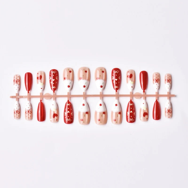Kreatives Cherry-Design Press-On Nagelset Brehn