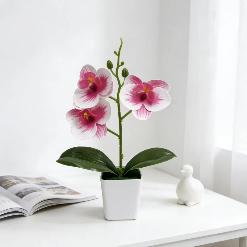Dekorative künstliche Orchideenpflanze für die Wohnkultur展示