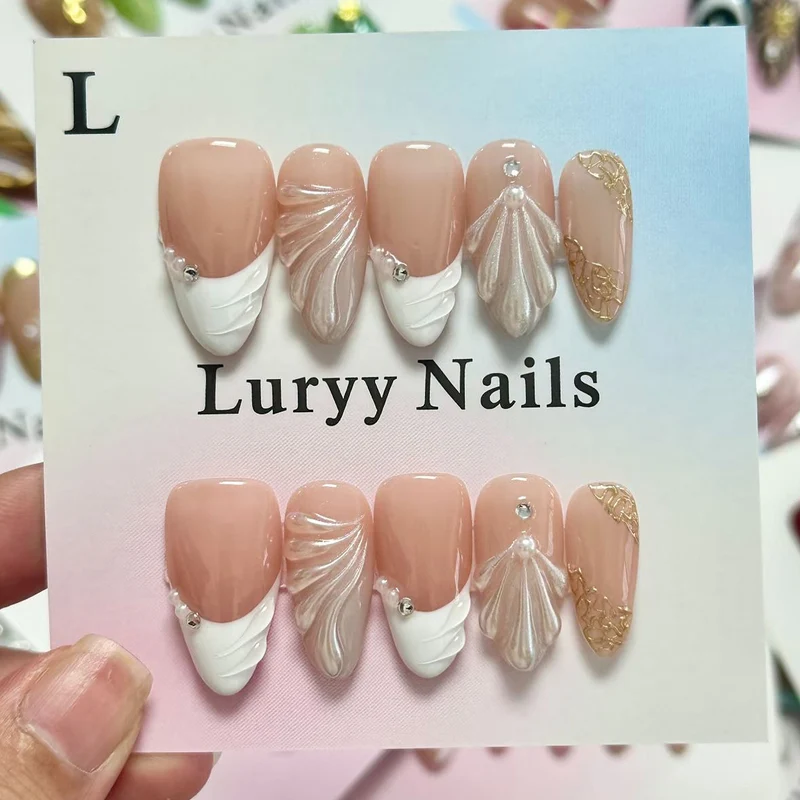 Chic Press-On Nail Art Set mit elegantem Design Brehn