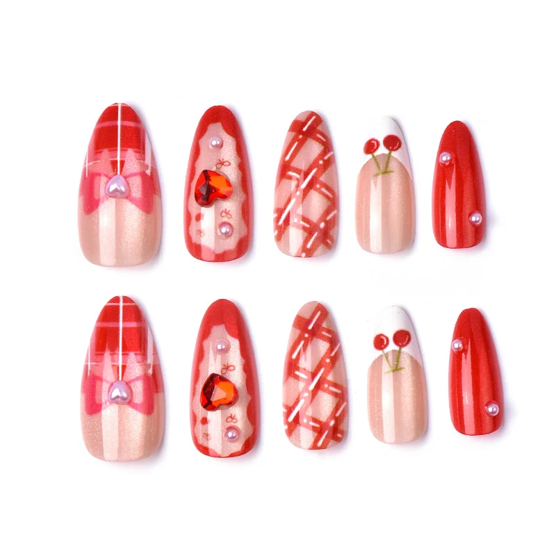 Kirsch-inspirierte dekorative Press-on-Nagelkunst Brehn