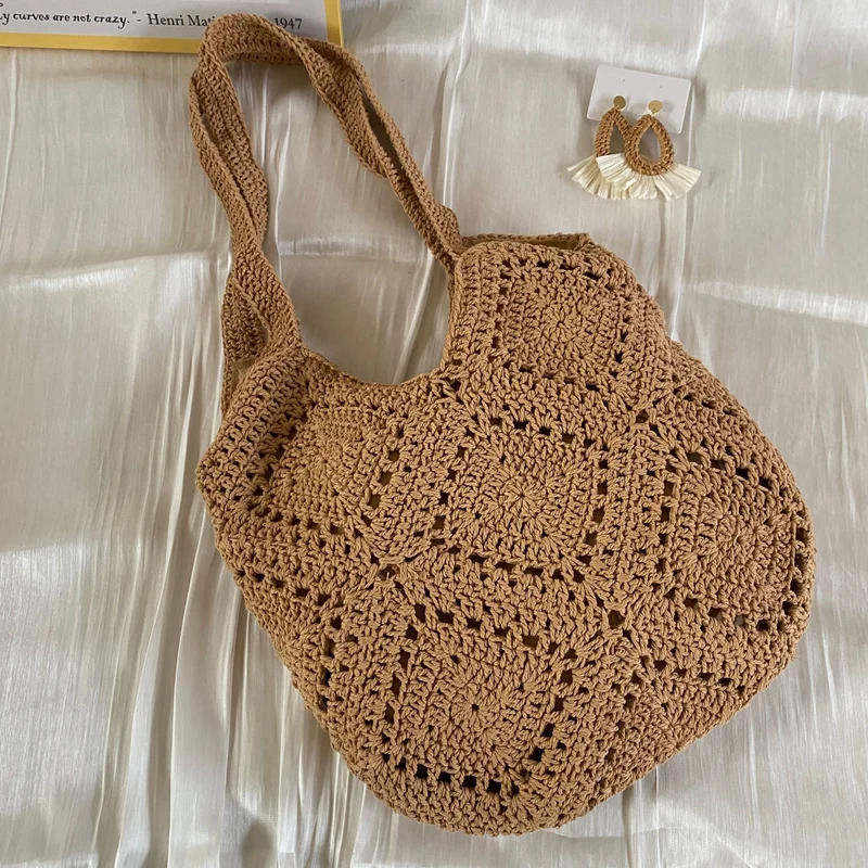 Handgeknüpfte Crossover-Tasche mit Blumenmotiven Skanto