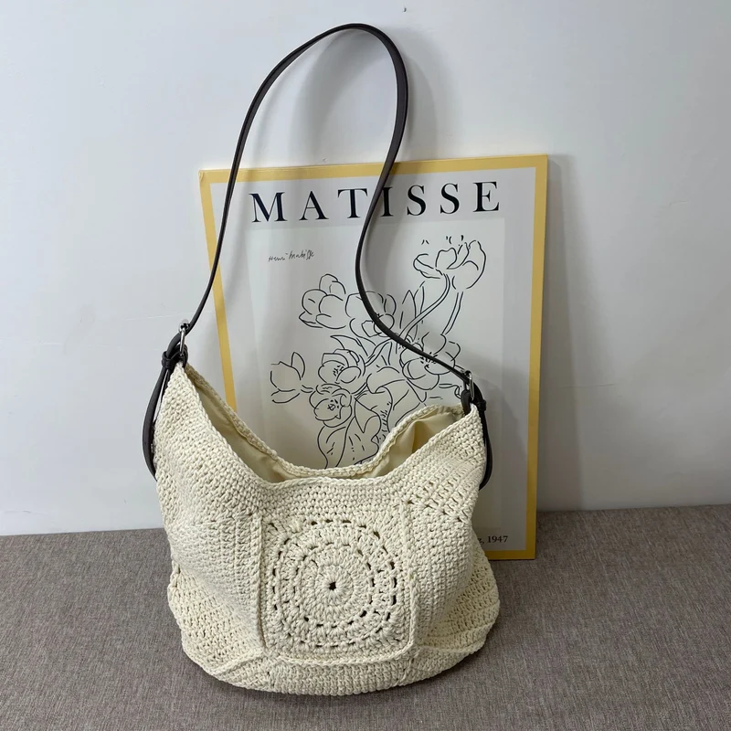 Handgeknüpfte Handtasche mit Lederdetails Skanto