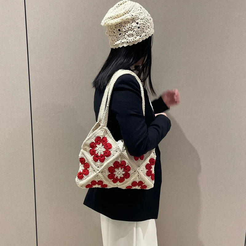 Handgemachte Tasche mit Blumenmuster Skanto