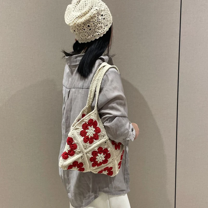 Handgemachte Tasche mit Blumenmuster Skanto